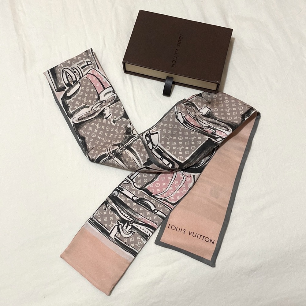 LV Trunks Bandeau! 💗